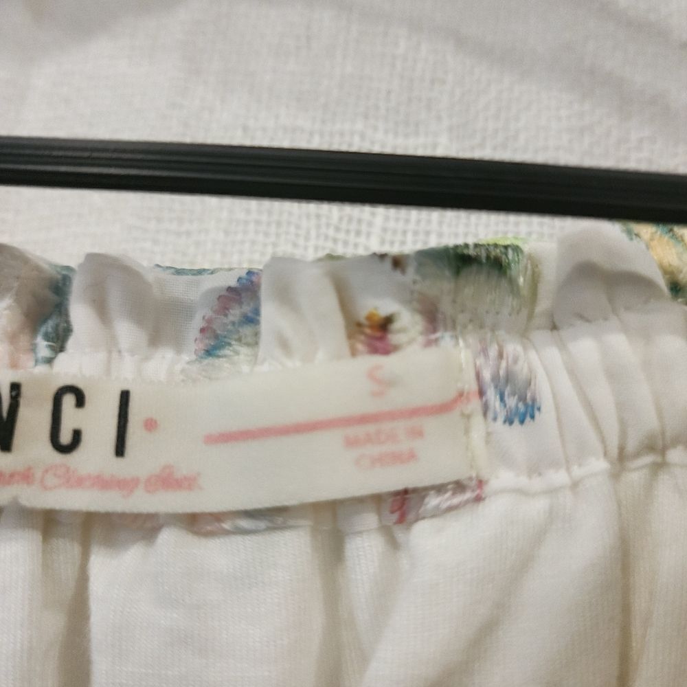 B.N.C.I Off Shoulder Multi Colored Embroidered Floral With Lace Top - Picture 10 of 11